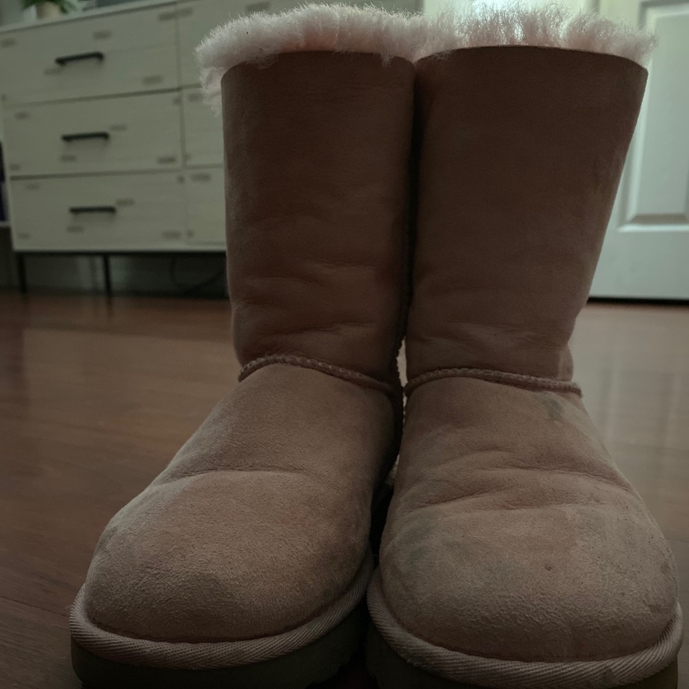 Pink Uggs